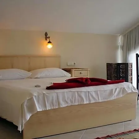 Villa Gokbel Sleeps 7 Pool Air Con Wifi